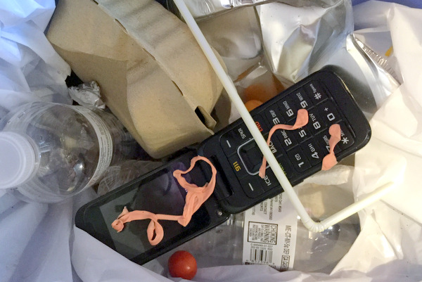 trash phone
